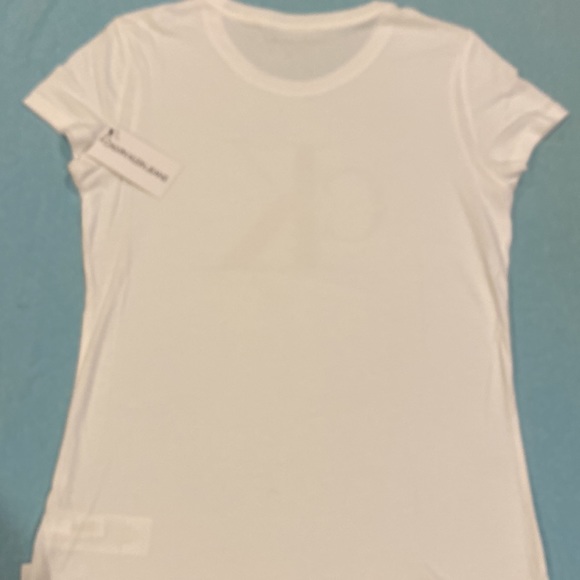 Calvin Klein Jeans T-shirt New w/tags Perfect Condition-Small - Picture 6 of 6